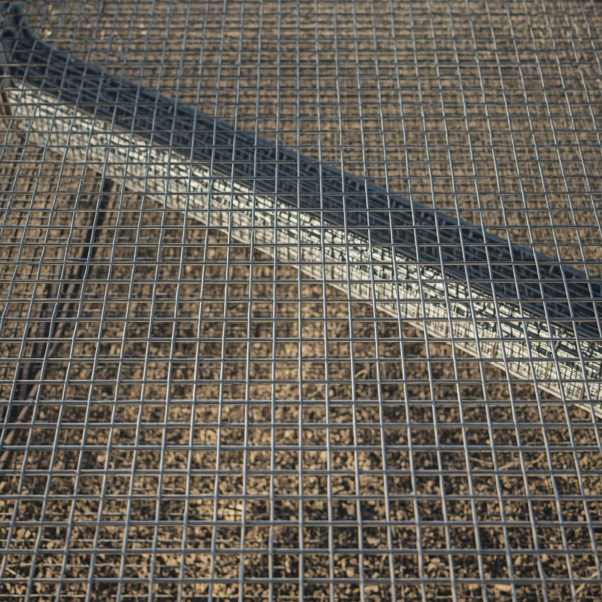 Greenhouse Bench Wire Mesh Table (4x8)